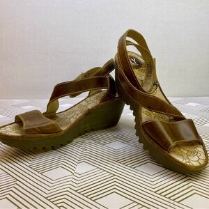 Fly London Tan Brown Sandals with Soft Leather Finish, size 9 US